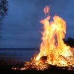 Metsäpalovaroitus estää kokkojen polttamisen Kanta-Hämeessä